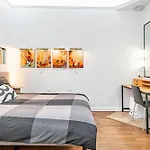 Gold Gate Apt