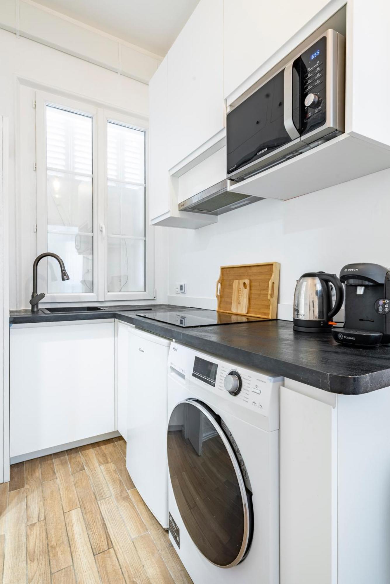 Gold Gate Apartment *