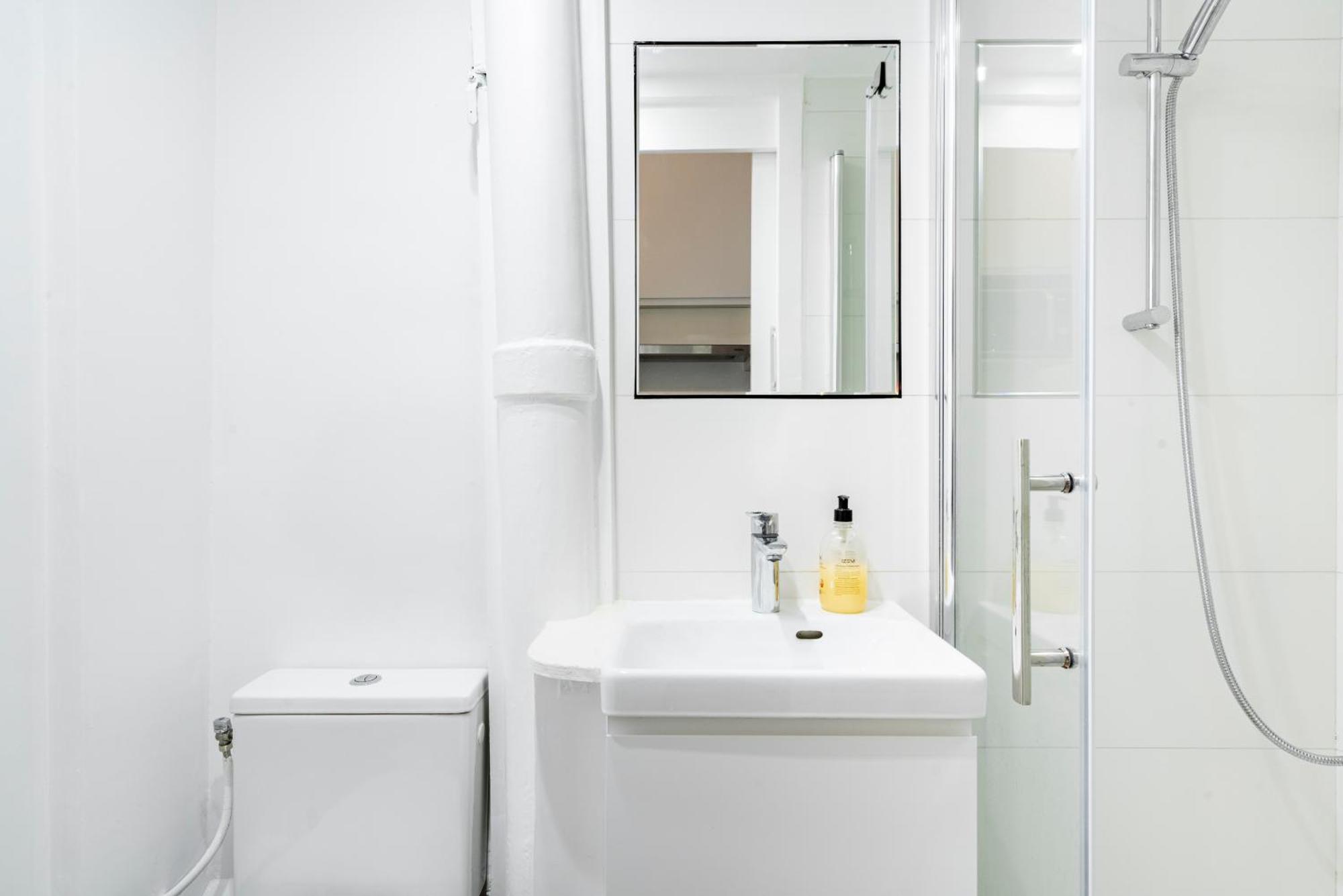 Gold Gate Apartment