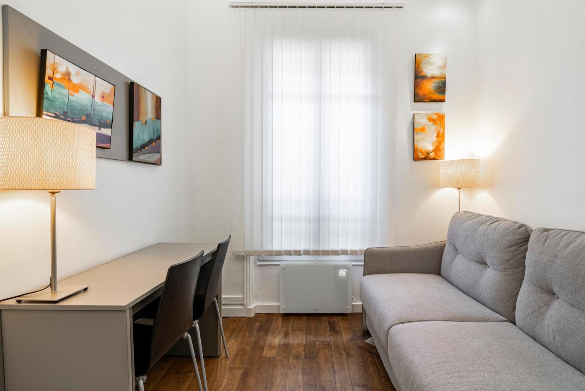 Gold Gate Apartment