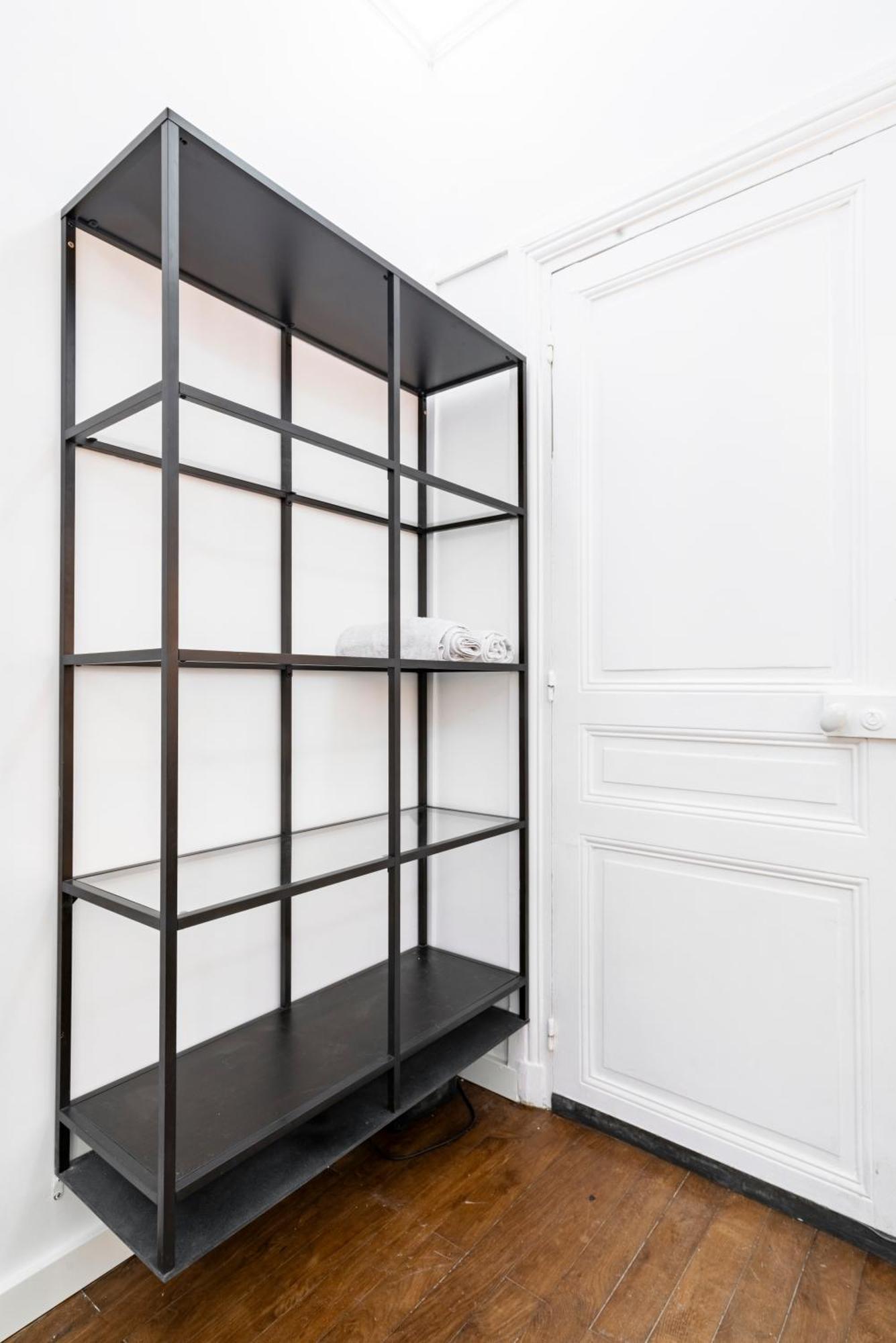 Gold Gate Apartment *